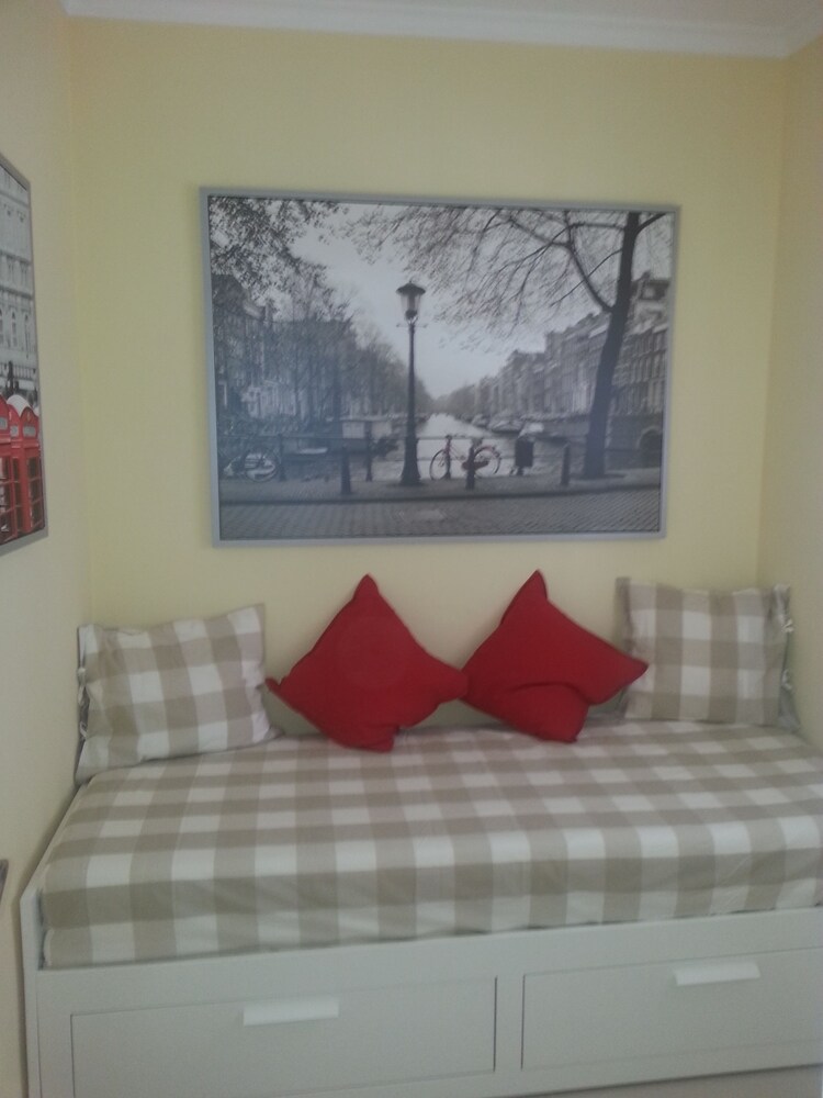 Apartment, 2 Bedrooms - Guestroom