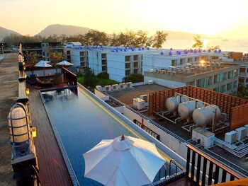 Sundeck
