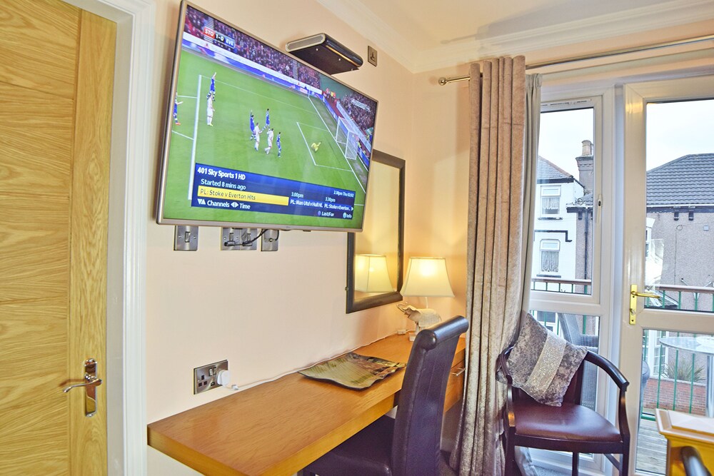 Guestroom