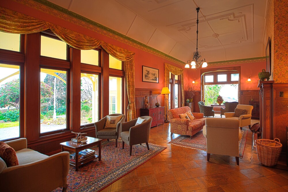 Bar-salon de l'hôtel