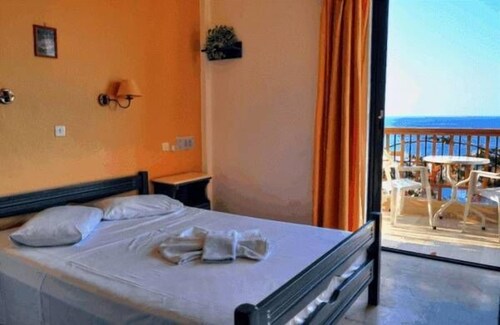 Apartment, 2 Bedrooms (4 Adults) - Guestroom