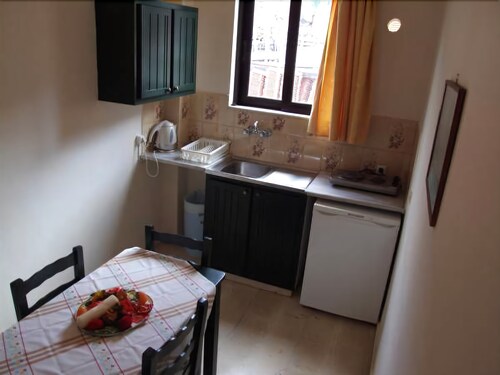 Apartment (3 Adults) - In-Room Kitchenette