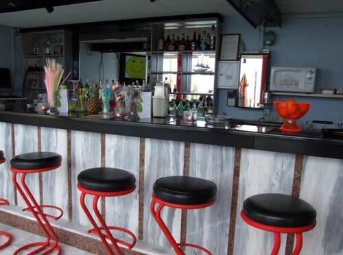 Poolside Bar