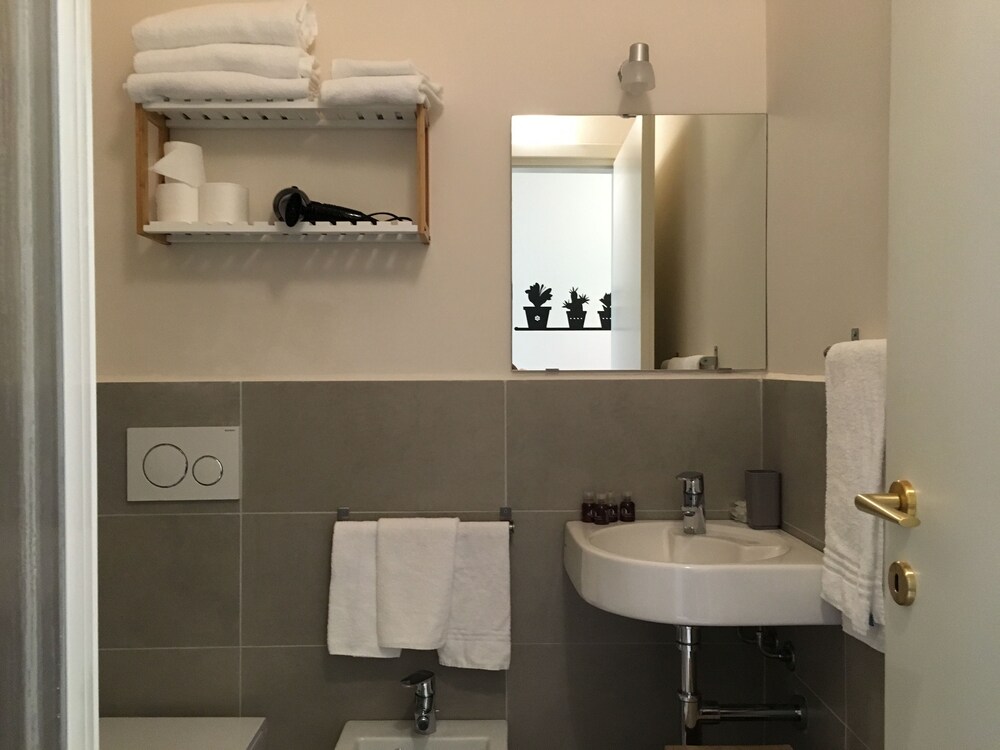 Studio, Balcony (1 person) - Bathroom