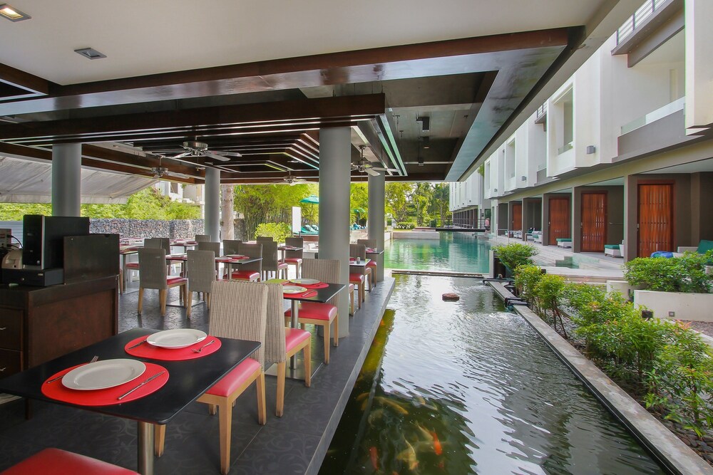 Hotel Bar
