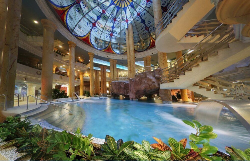 Piscine couverte