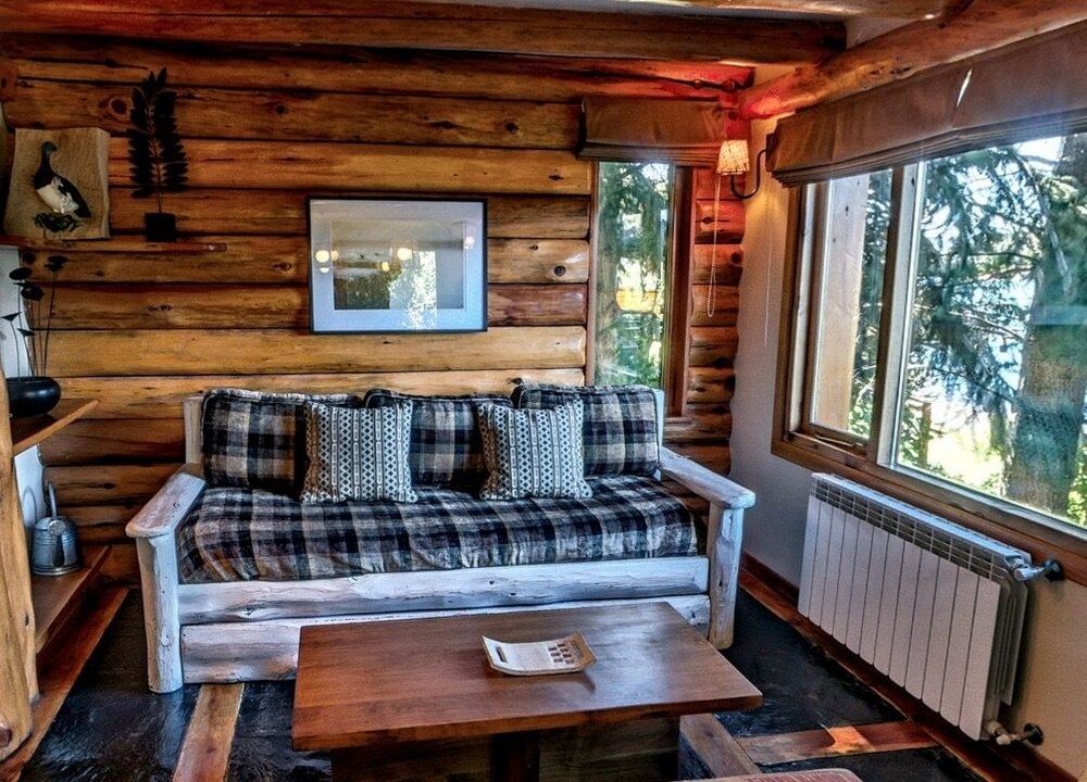 Standard Cabin - Living Area