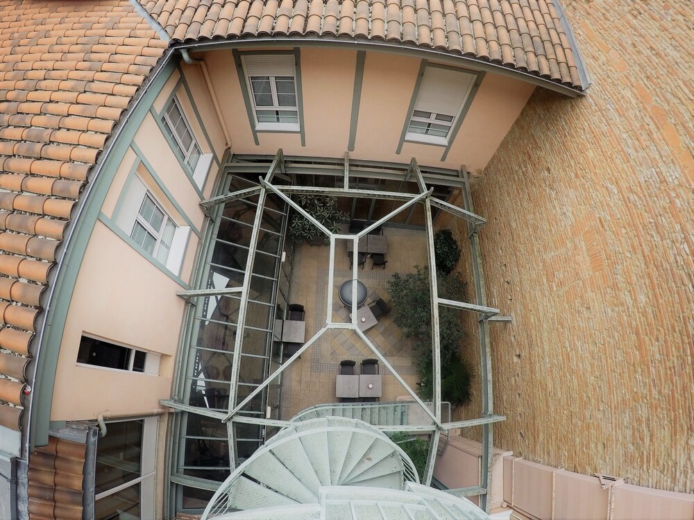 Courtyard View
