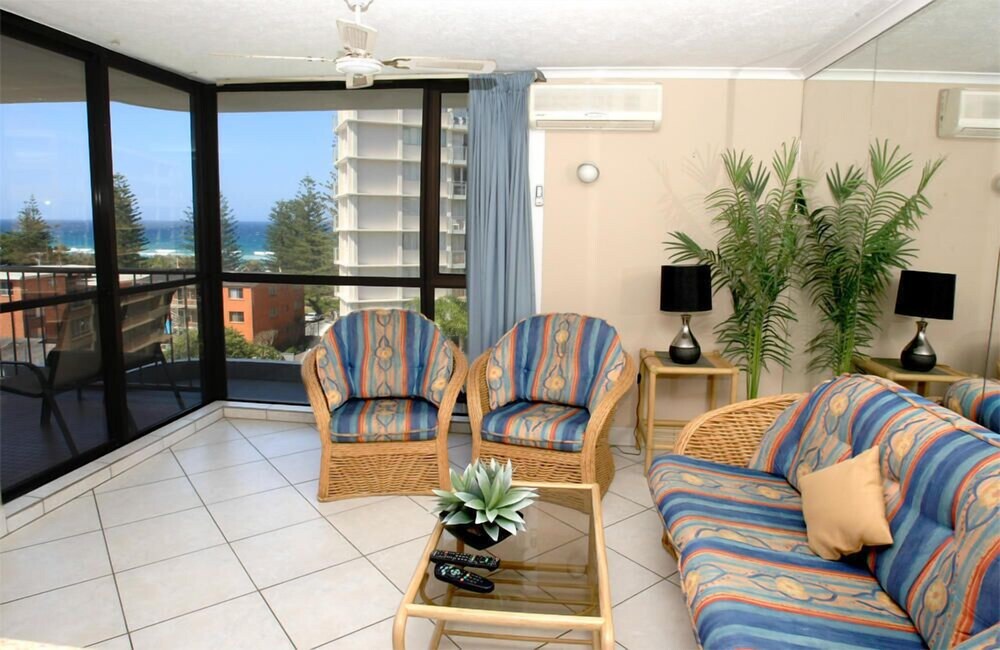 Superior Apartment, 2 Bedrooms, Ocean View, Sea Facing - Living Area