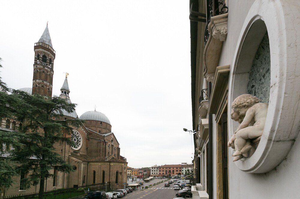Dettaglio esterni