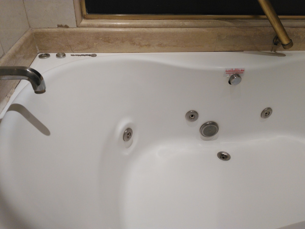 Jetted Tub