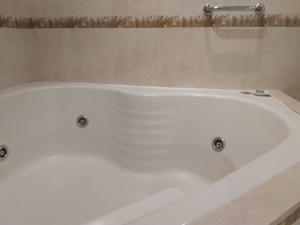 Jetted Tub