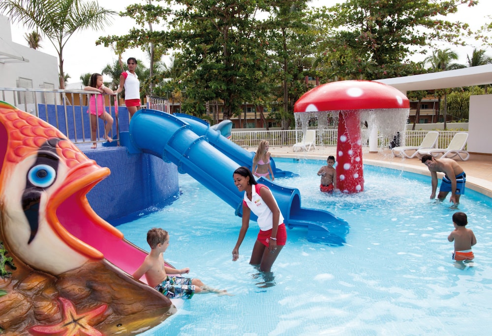 Childrens Play Area - Outdoor
