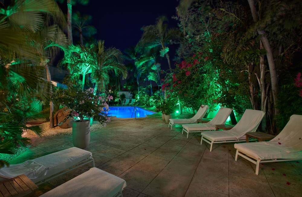 Sundeck