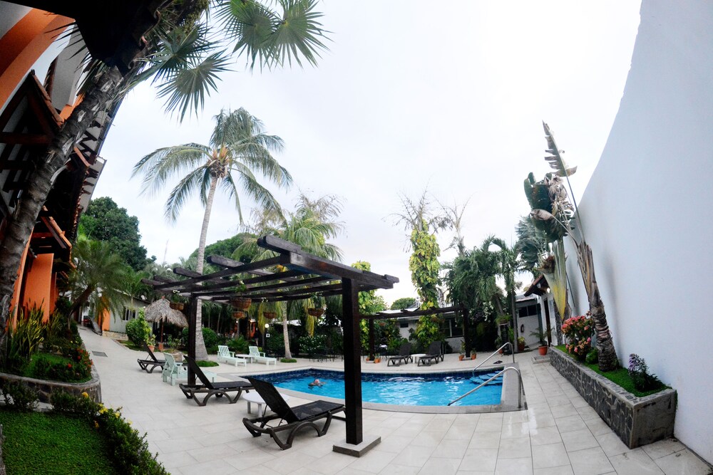 Sundeck