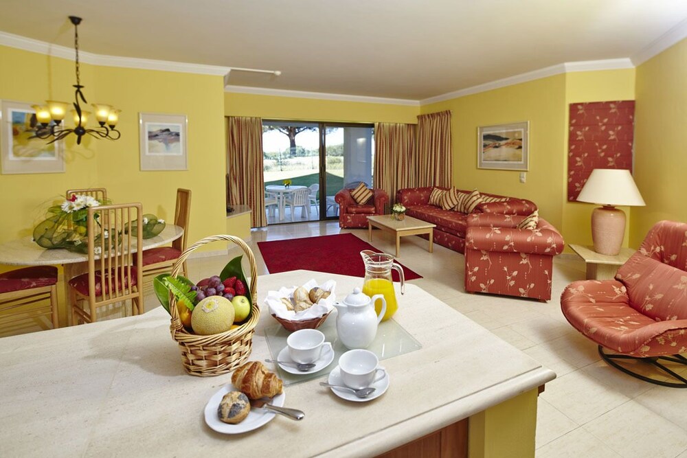 Apartment, 2 Bedrooms - Guestroom