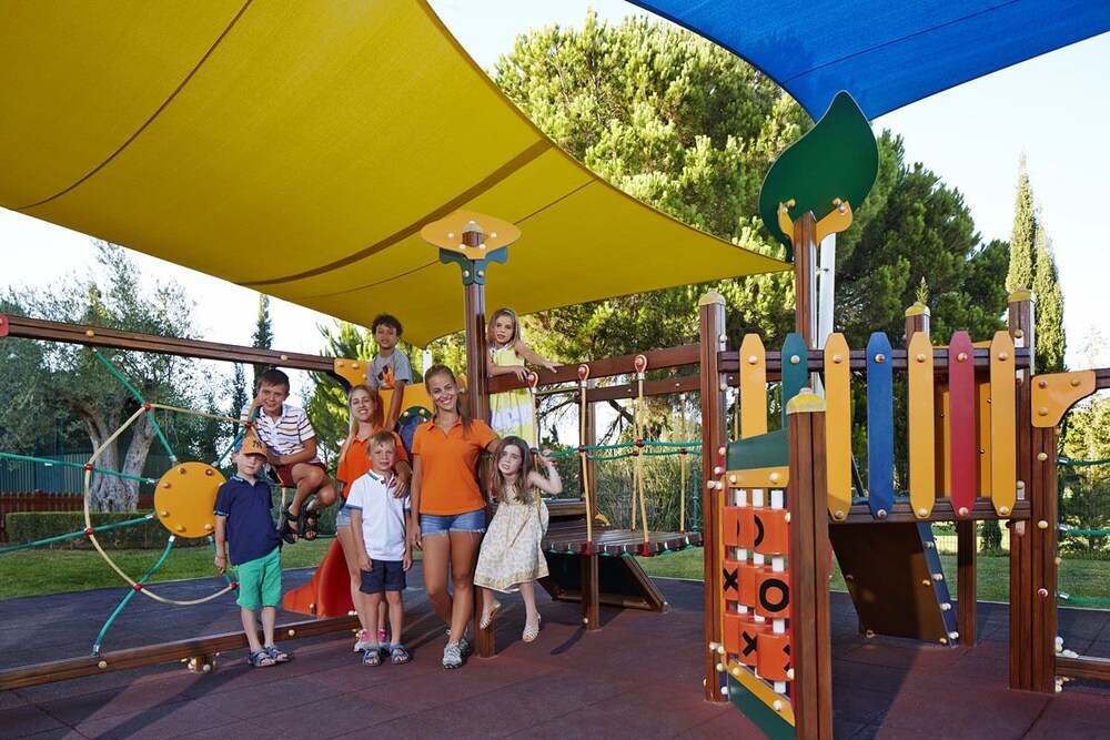 Childrens Play Area - Outdoor