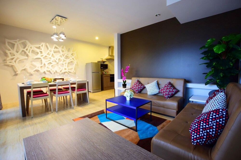 Family Penthouse, 3 Bedrooms, Tower - Living Room