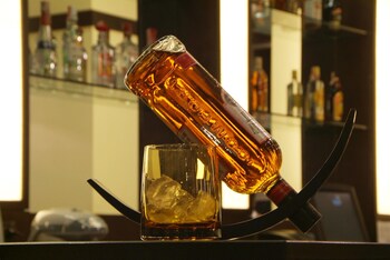 Hotel Bar