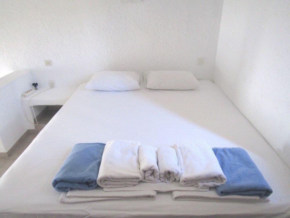 Grand Apartment, Partial Sea View (for 4) - Guestroom