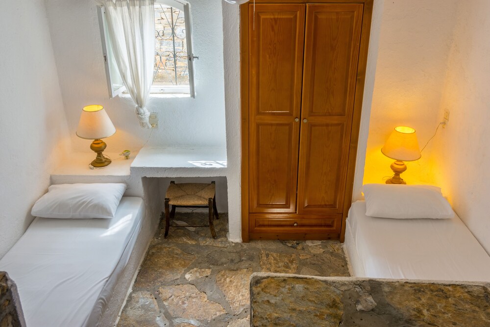 Grand Apartment, Sea View (For 4) - Guestroom