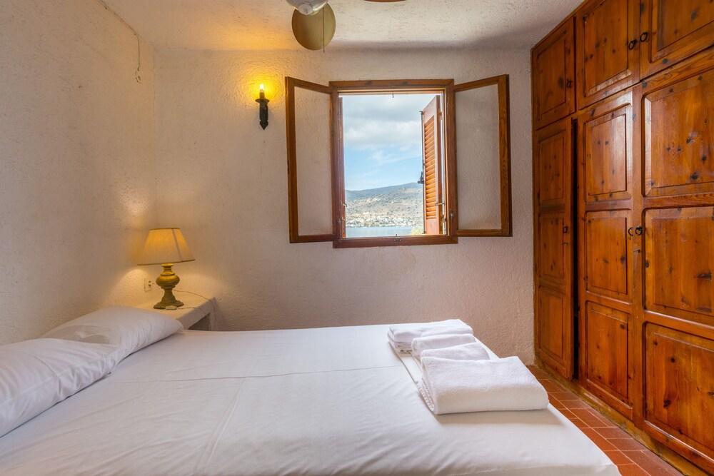 Superior Apartment, Sea View (For 2) - Guestroom