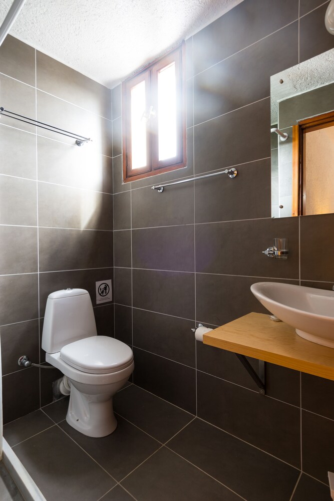 Grand Apartment, Sea View (For 4) - Bathroom
