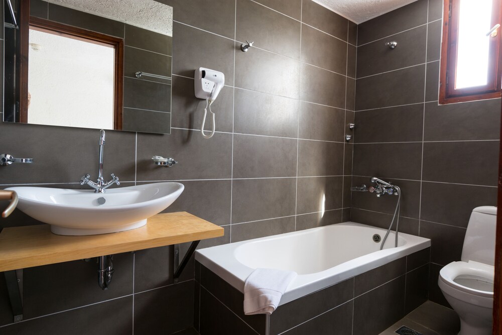Superior Apartment, Sea View (For 2) - Bathroom