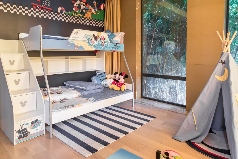 Childrens Theme Room
