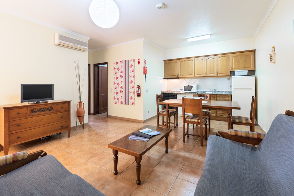 Standard Apartment, 2 Bedrooms - Guestroom