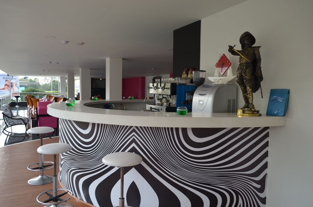 Hotel Bar