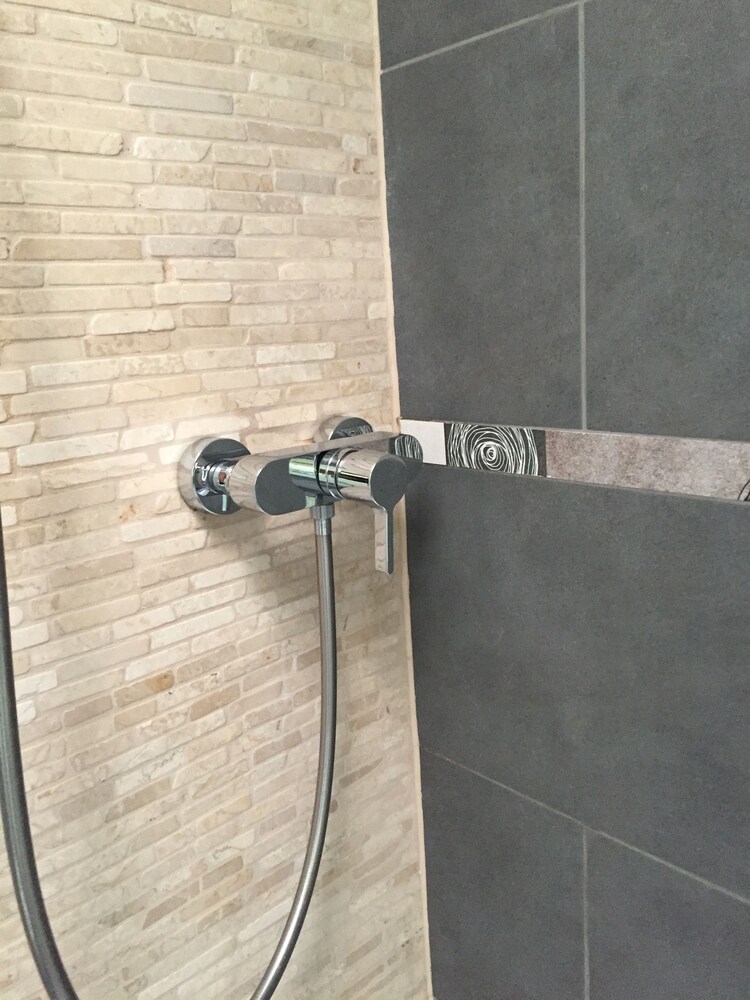 Elegance Suite - Bathroom