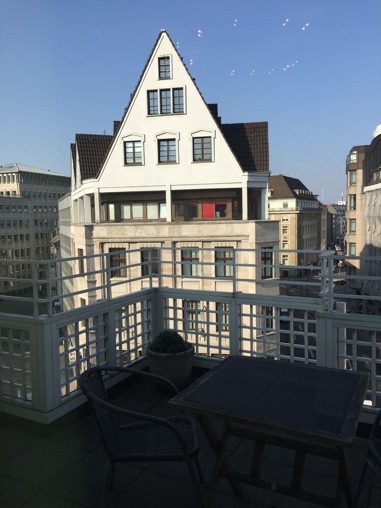 Elegance Suite - Balcony