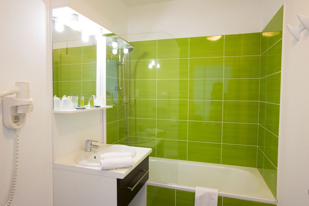 Studio, 2 Twin Beds - Bathroom