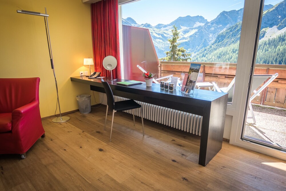 In-Room Business Center