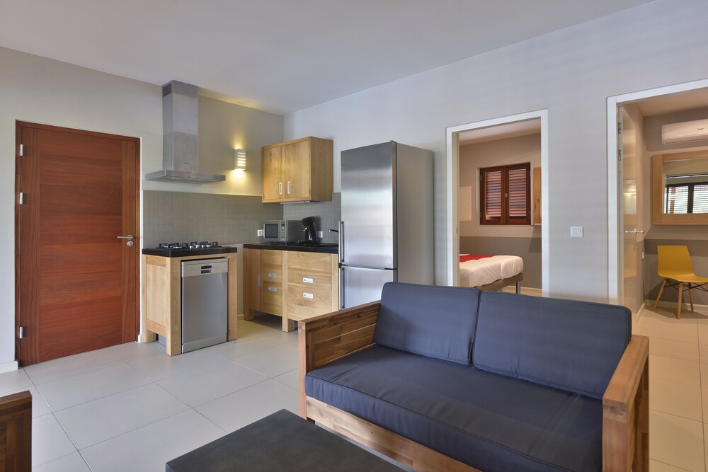 거실 (2 Bedroom Villa Regal)