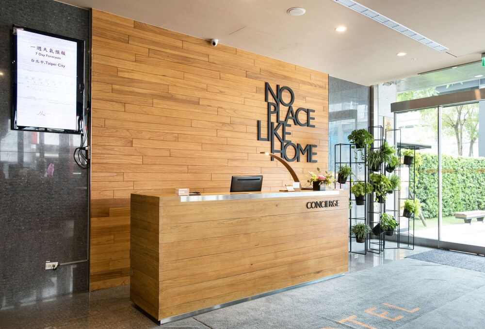 Concierge Desk