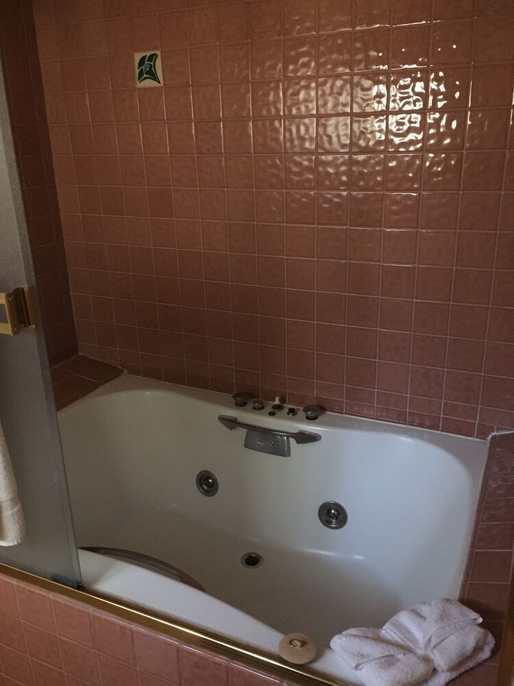 Jetted Tub
