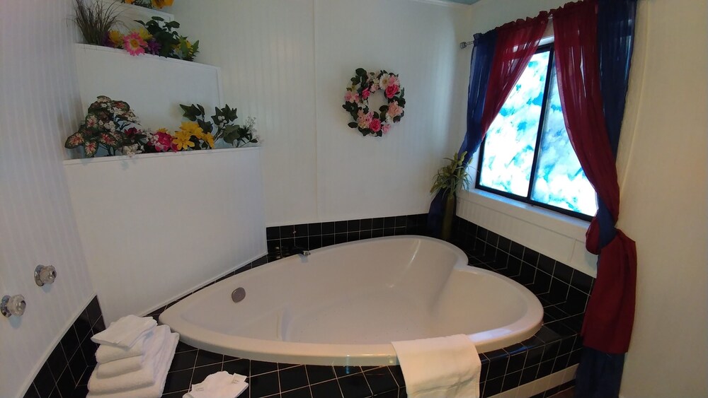 Jetted Tub