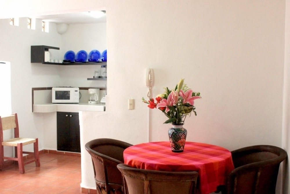 Economy Studio - In-Room Kitchenette