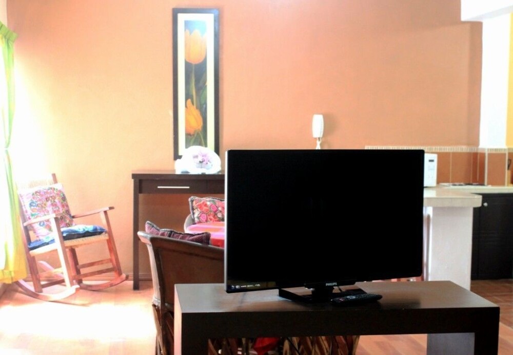 Economy Studio - Living Room
