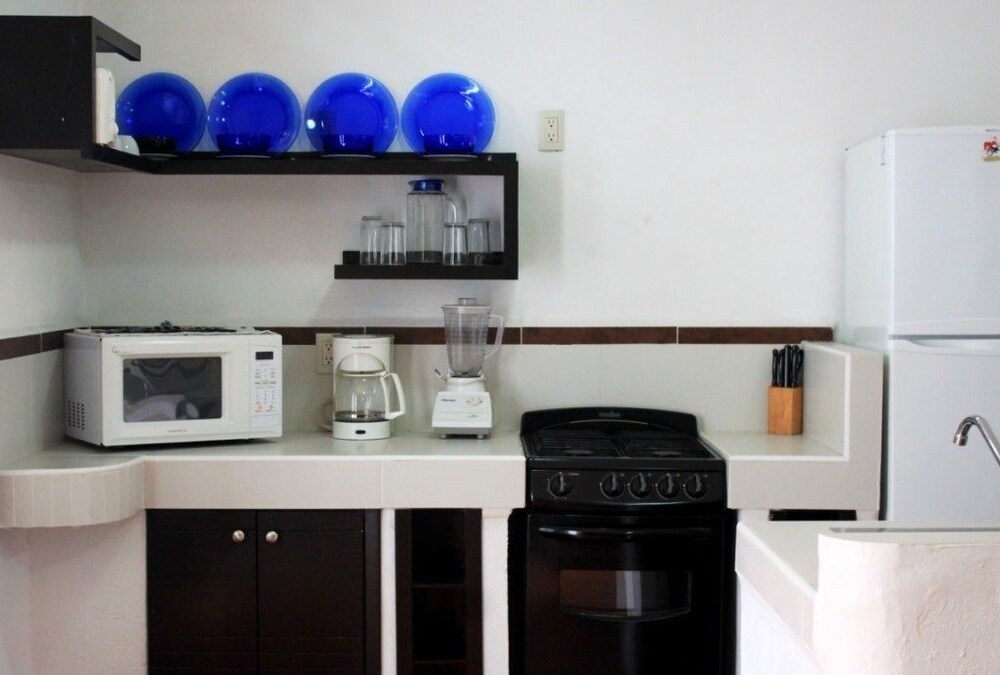 Economy Studio - In-Room Kitchenette