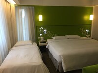 Triple Room (Corner )