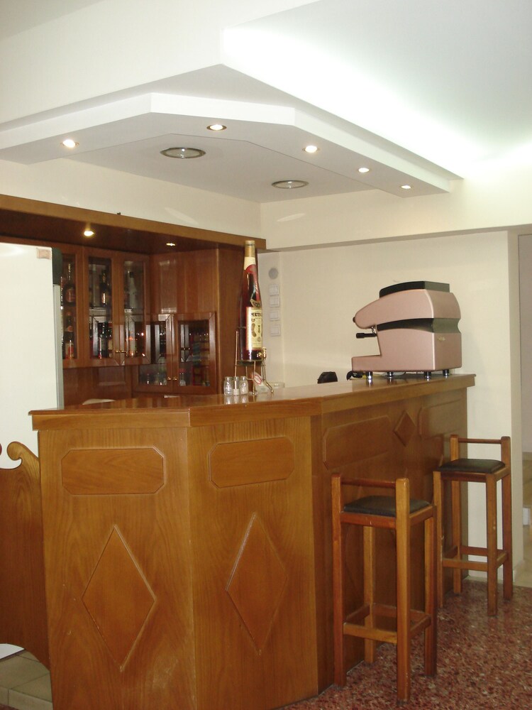 Hotel Bar