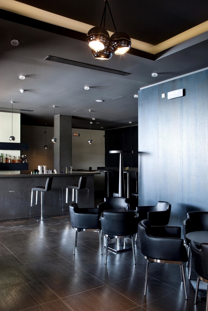 Hotel Bar