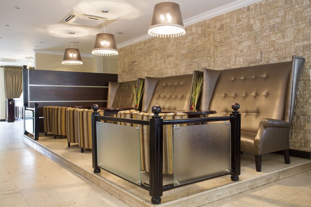 Hotel Lounge