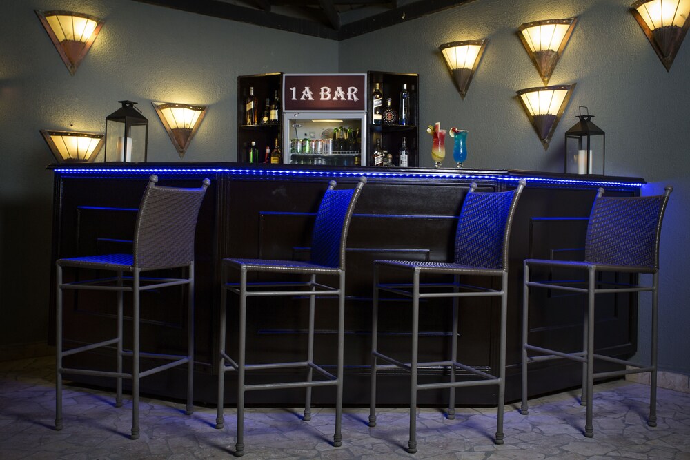 Hotel Bar