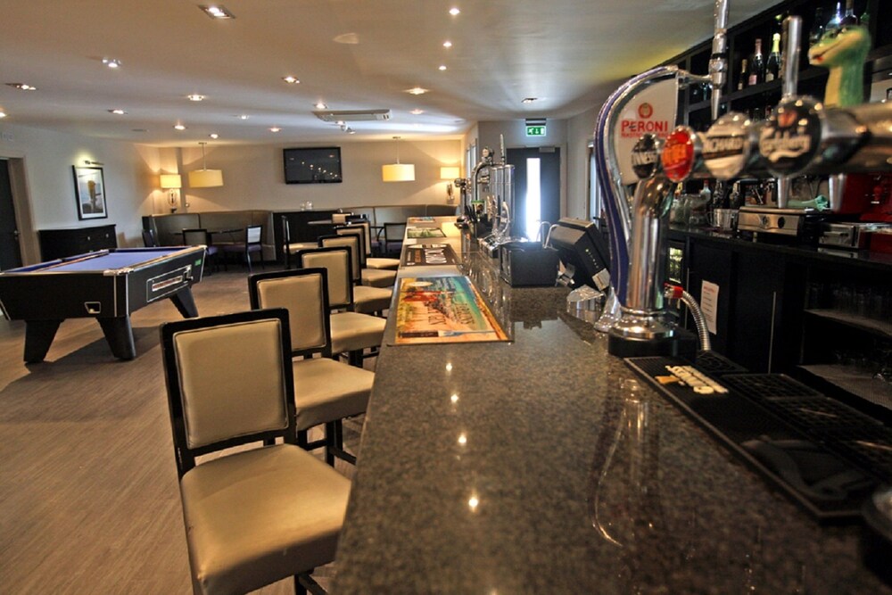 Hotel Bar