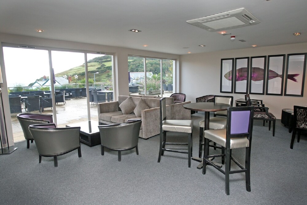 Hotel Lounge