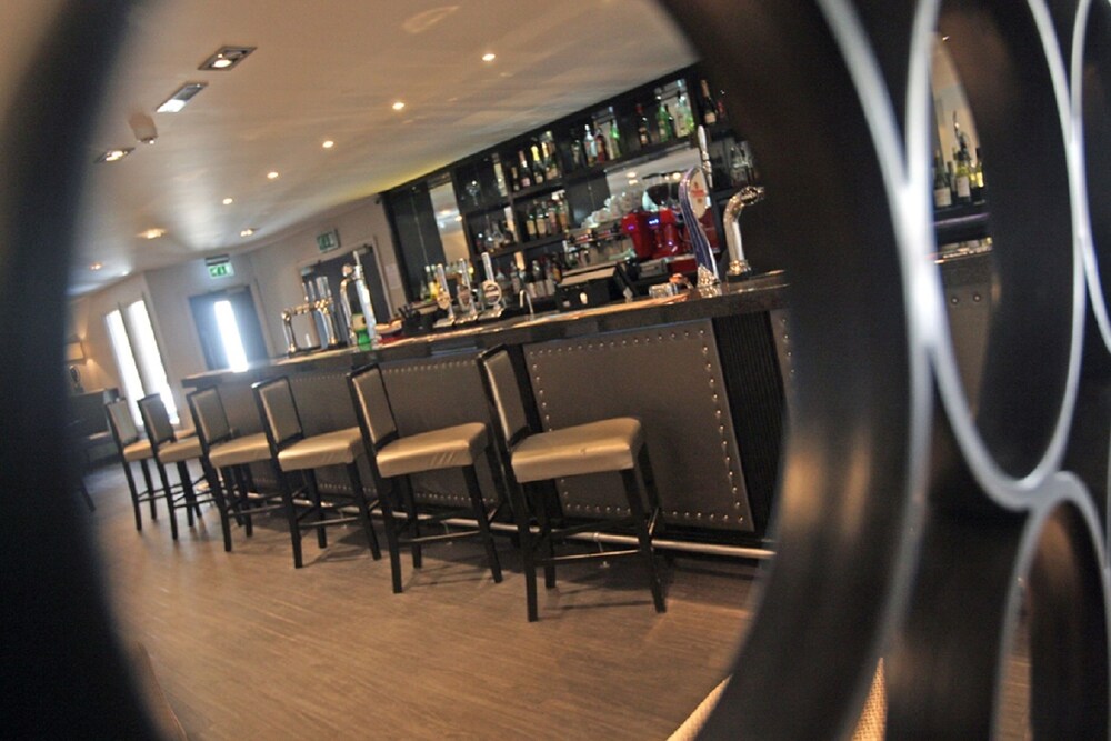 Hotel Bar